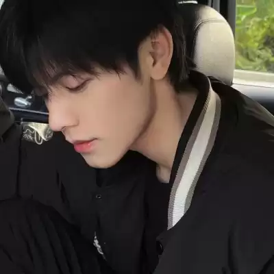 唐依童